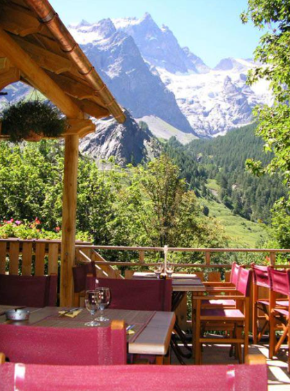 Terrasse hotel les alpes la grave